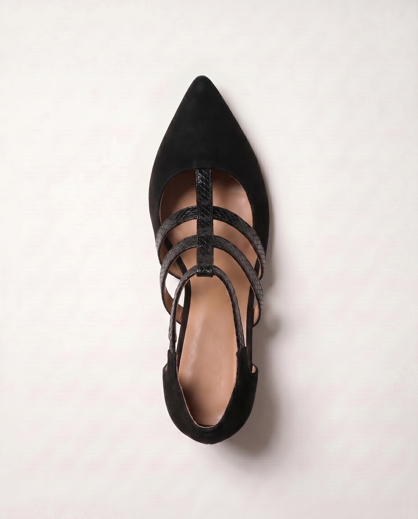 LEONA | TACONES ELEGANTES CON PUNTA