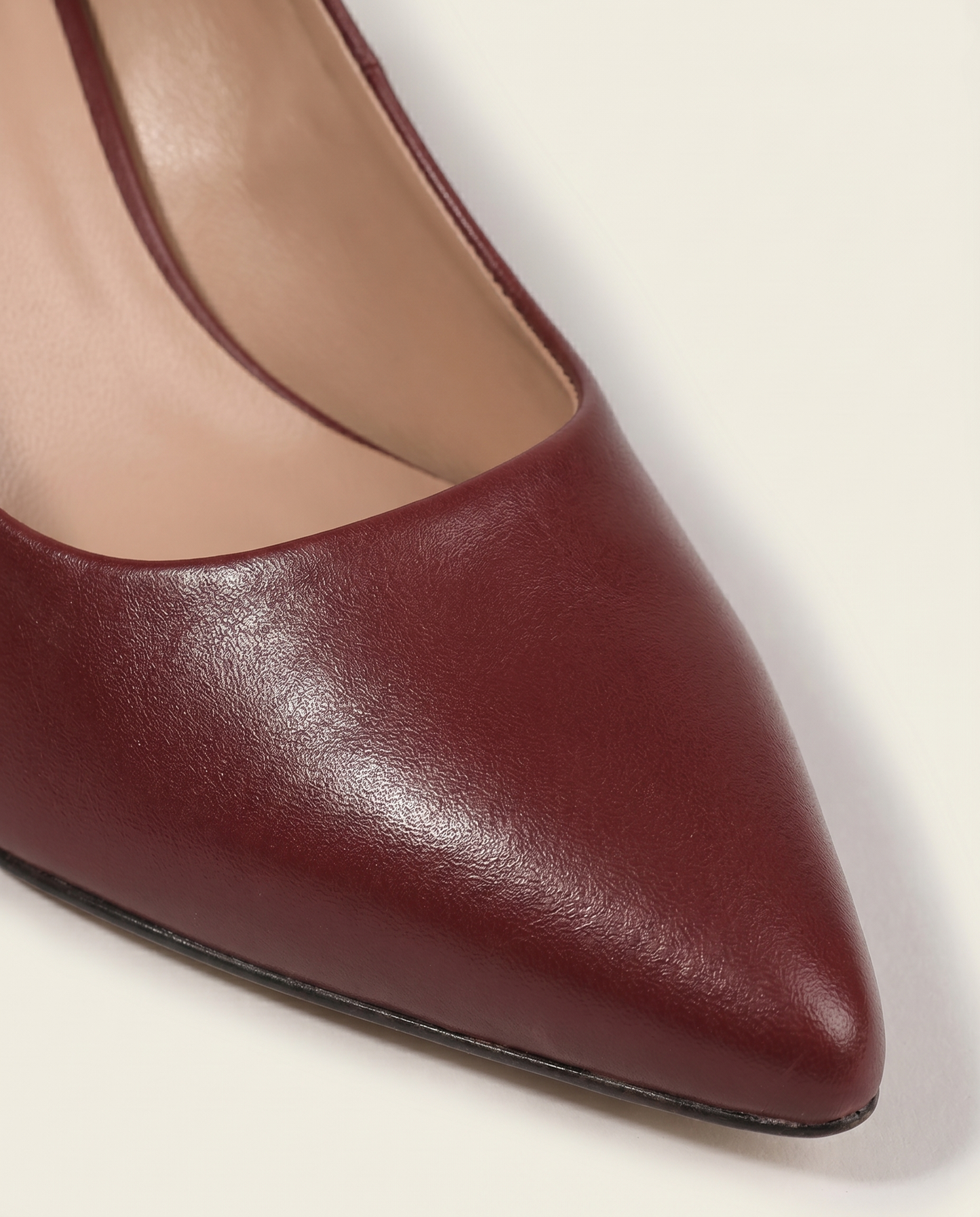 ALI | ZAPATOS DE PUNTA EN CUERO