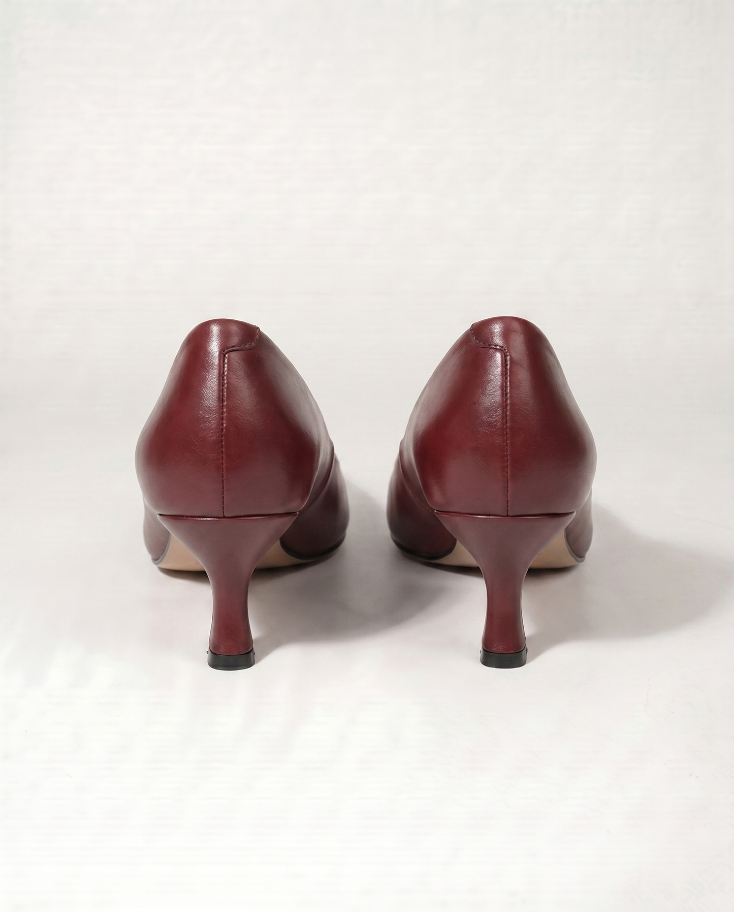 ALI | ZAPATOS DE PUNTA EN CUERO