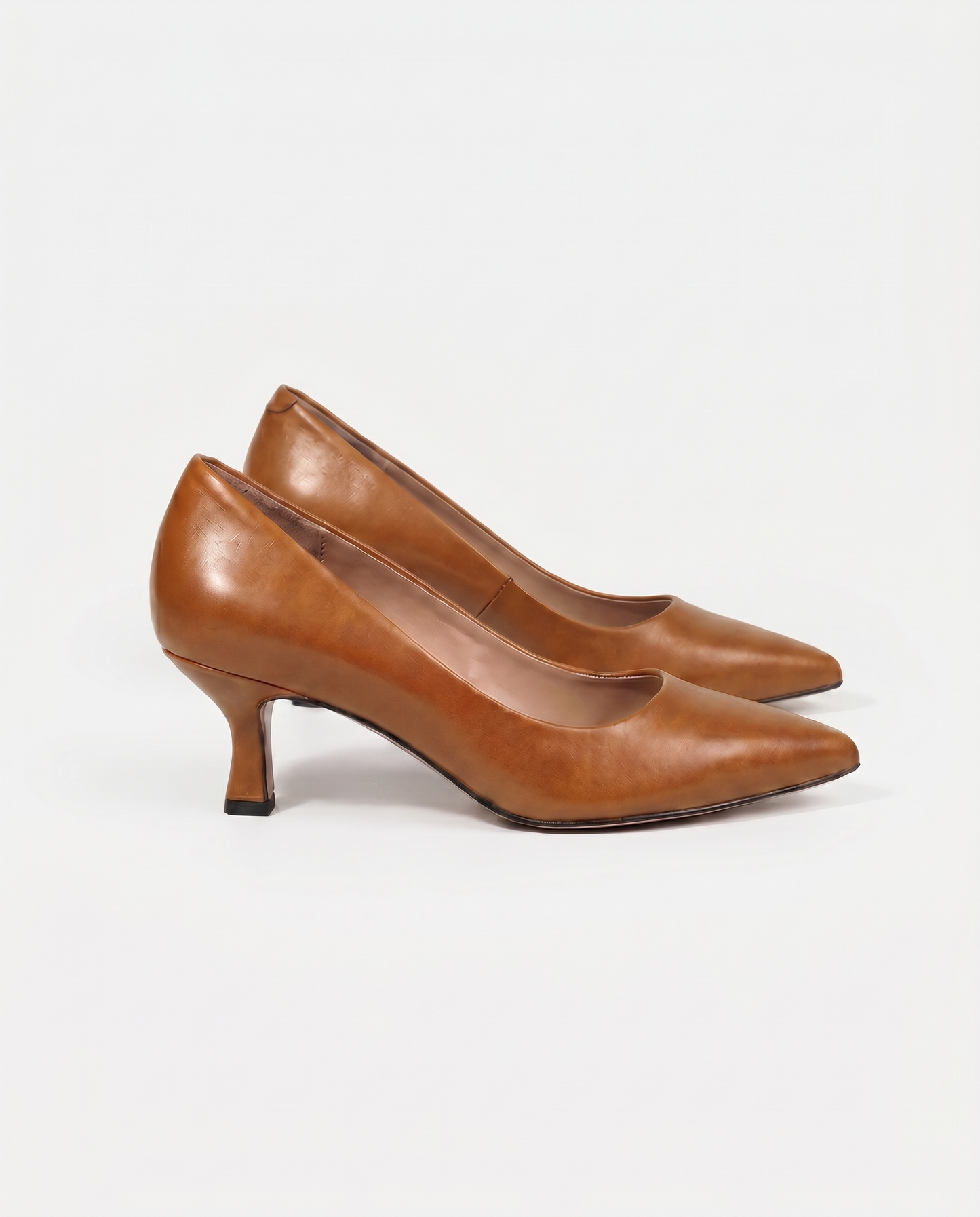 ALI | ZAPATOS DE PUNTA EN CUERO